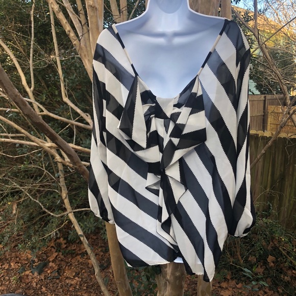 2X Diagonally Striped Black and White Boho Blouse - Picture 4 of 7